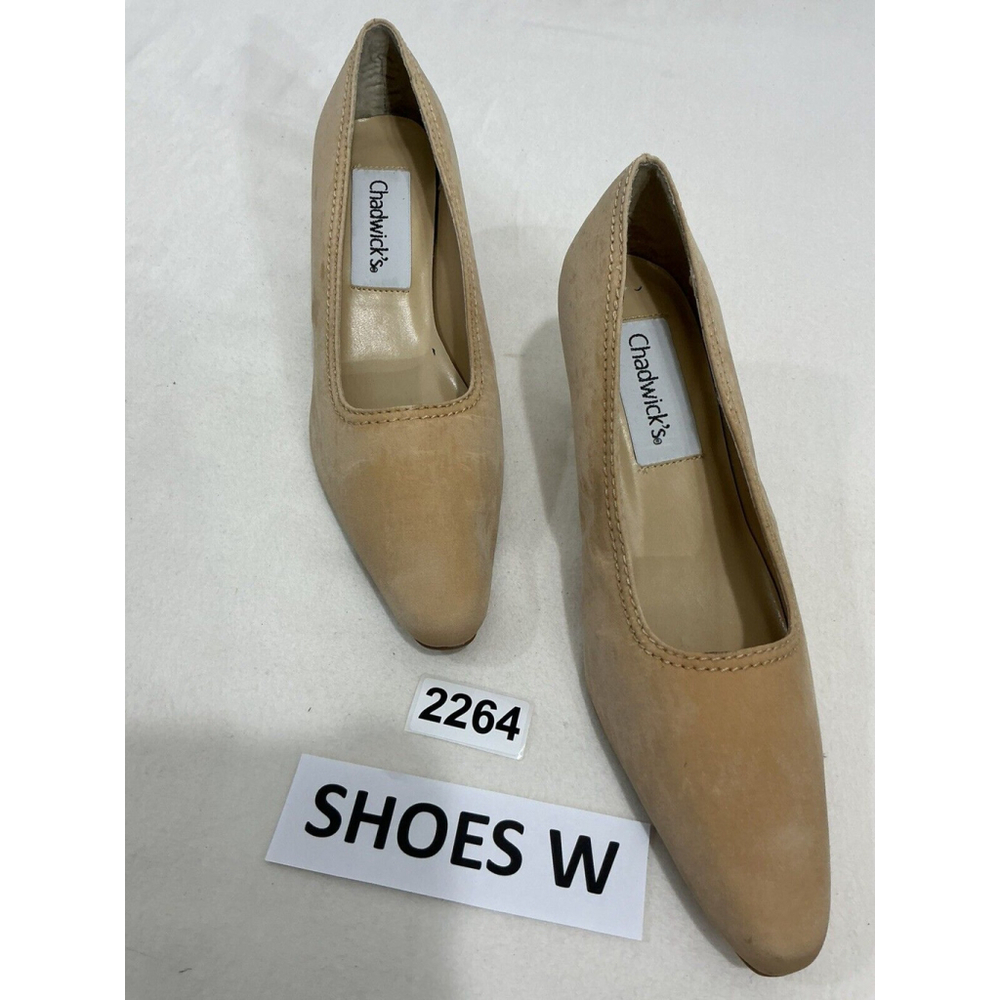 Womans Chadwicks Gold Fabric Slip On Pumps Size 6.5 M NWOT